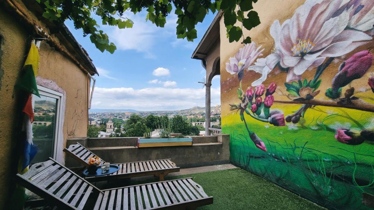Namaste Hostel Тбілісі Екстер'єр фото