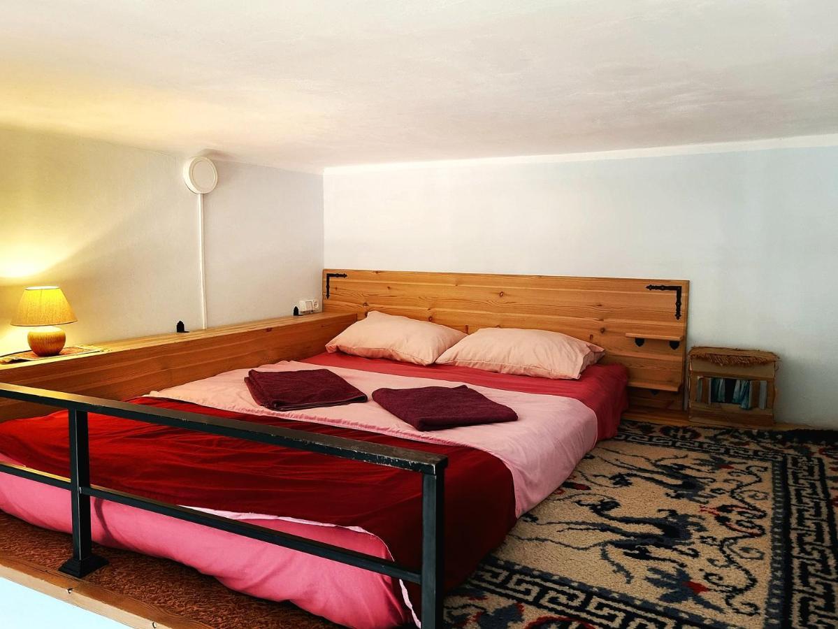 Namaste Hostel Тбілісі Екстер'єр фото