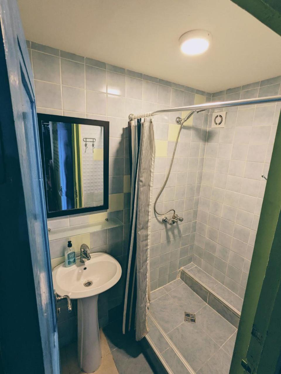 Namaste Hostel Тбілісі Екстер'єр фото