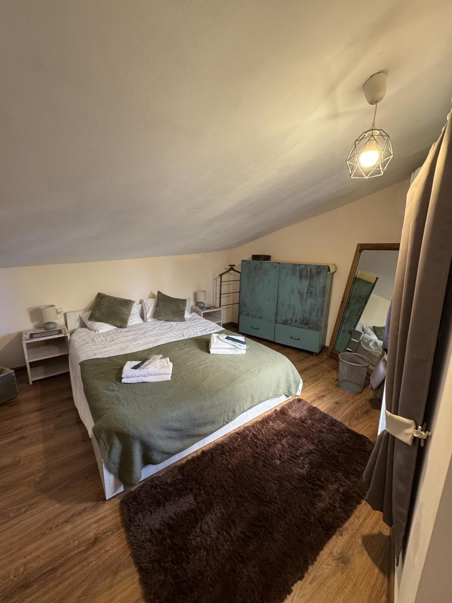 Namaste Hostel Тбілісі Екстер'єр фото